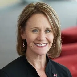 Photo of Jennifer McCluskey